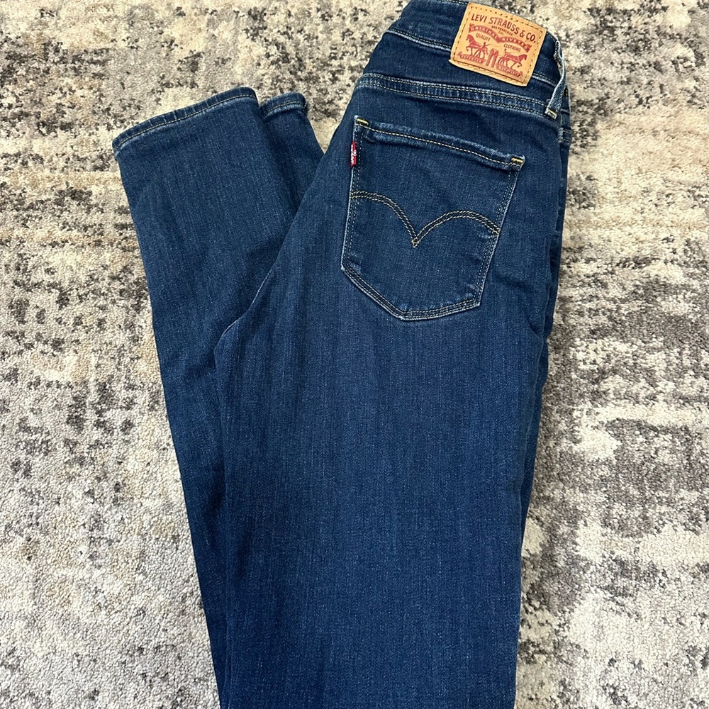 Women’s Classic Blue Jeans